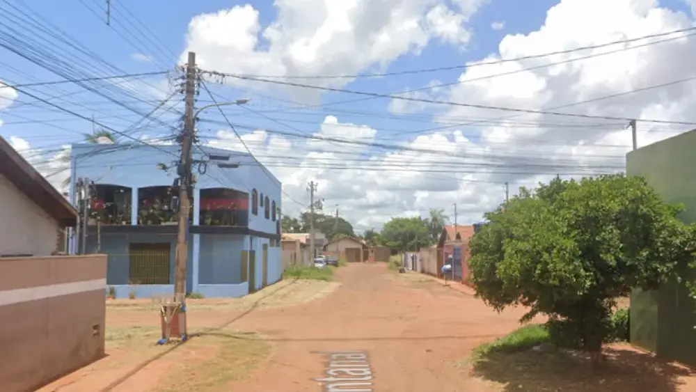 Barbeiro morto a tiros na frente de casa no Aero Rancho