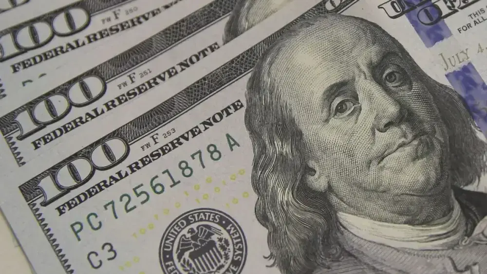 Dólar fecha a R$ 5,13 com tensão entre EUA e Irã