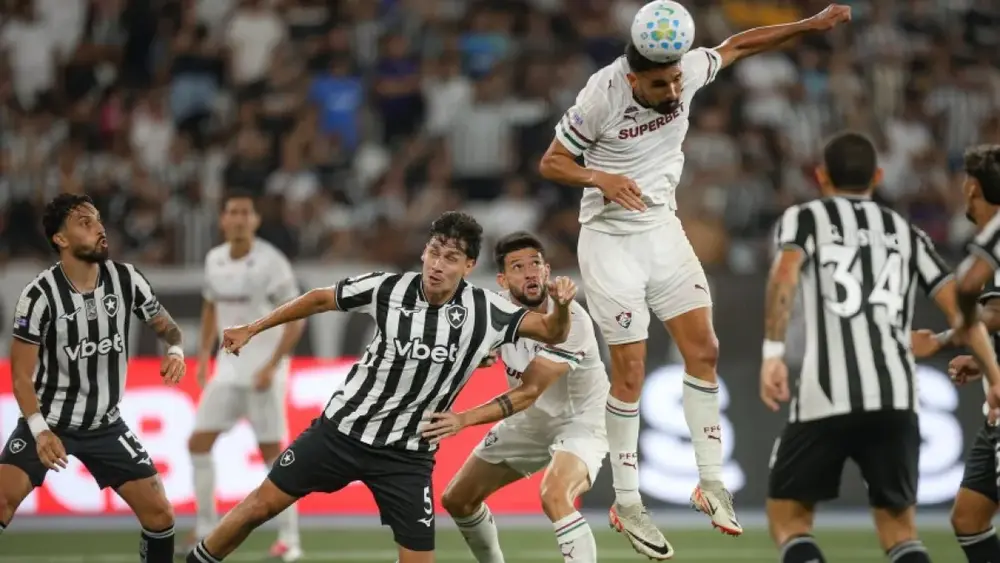 Fluminense empata com Botafogo e Coritiba vence Chapecoense