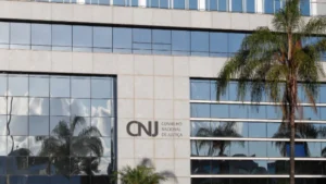CNJ cria grupo para revisar salários e transparência no Judiciário