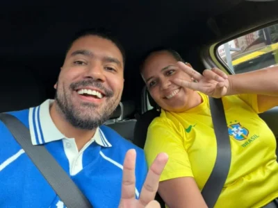 Motoristas de app vivem correria na estreia da Copa