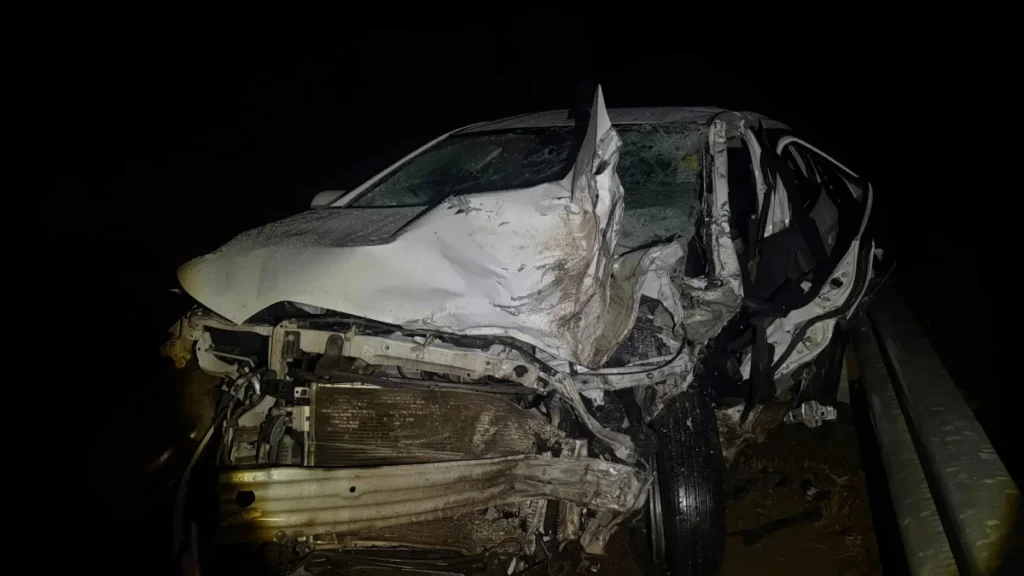 Homem morre preso às ferragens em grave batida na BR-267